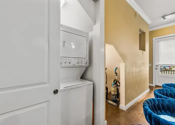 Old East Hill Townhouse Pensacola