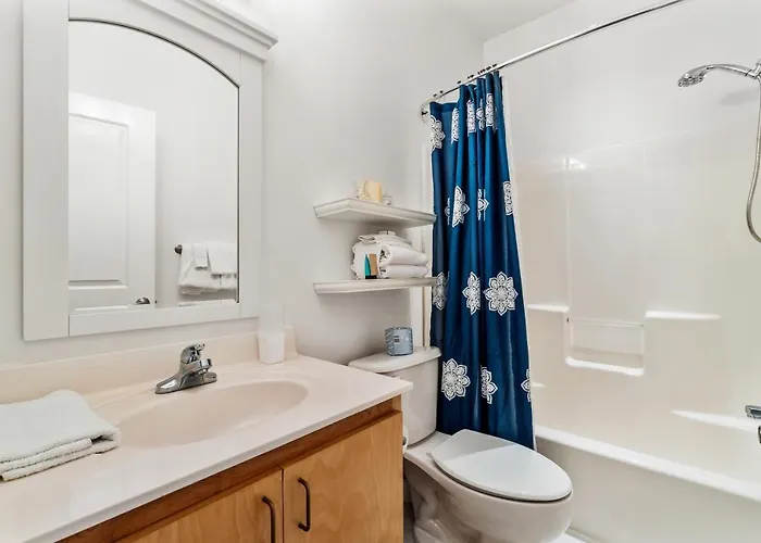Holiday home Old East Hill Townhouse