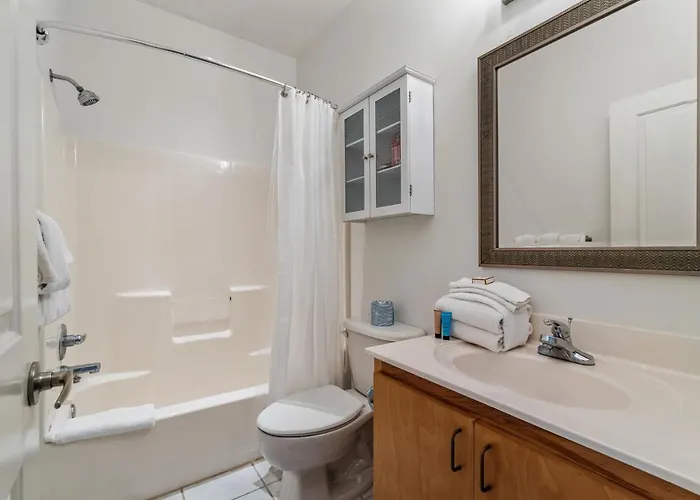 Old East Hill Townhouse * Pensacola